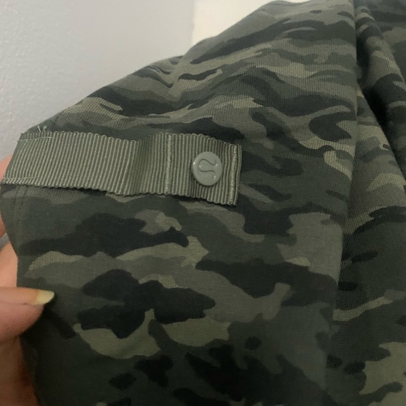 Lululemon infinity scarf - Picture 3 of 3